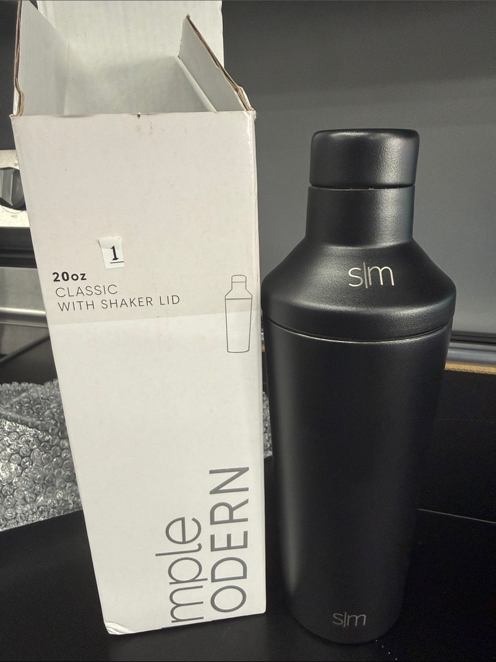 Simple Modern 20oz Shaker Lid Bottle - Black